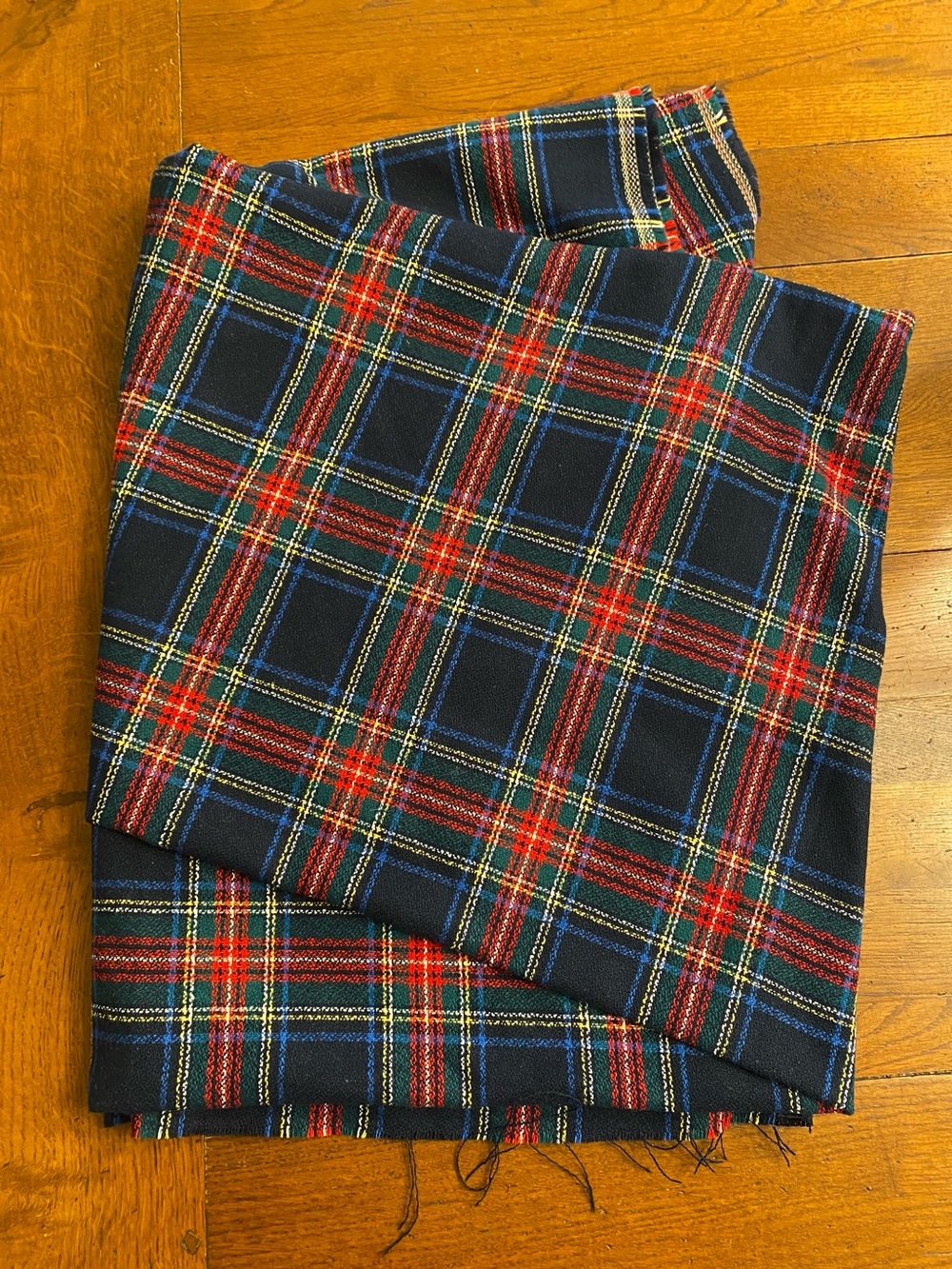VTG Tartan Plaid Fabric Wool Blend Heavy Weight Navy Red Green 2 Yds x 66" W